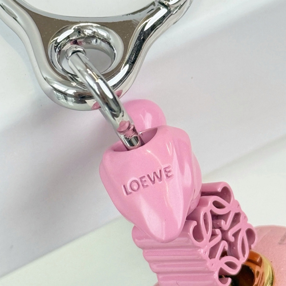 Loewe Charm - Picture 3 of 5